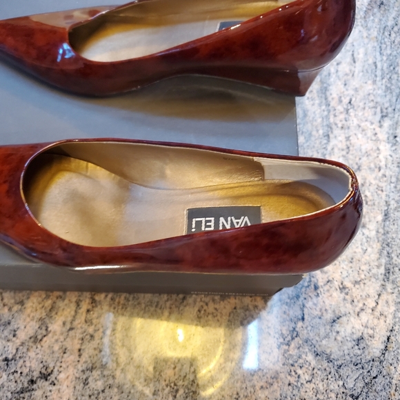 Vaneli wedge pointed toe pumps - Picture 2 of 4